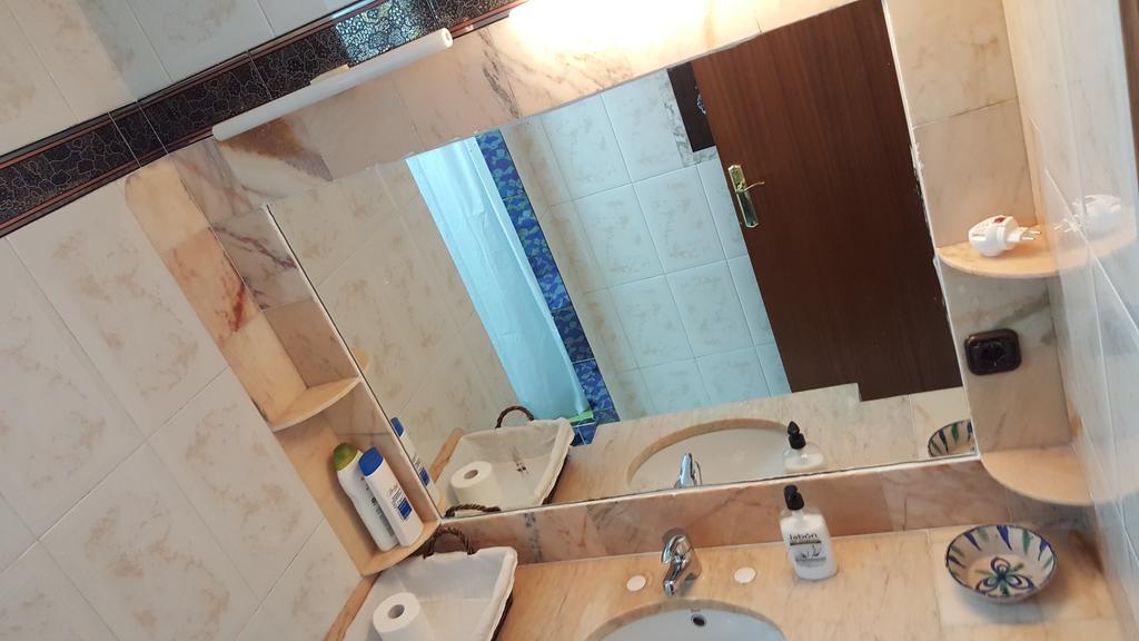Nhà ở miền quê La Casa Del Vidre